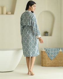 Quatrefoil Jacquard Bamboo Bathrobes | Ocean