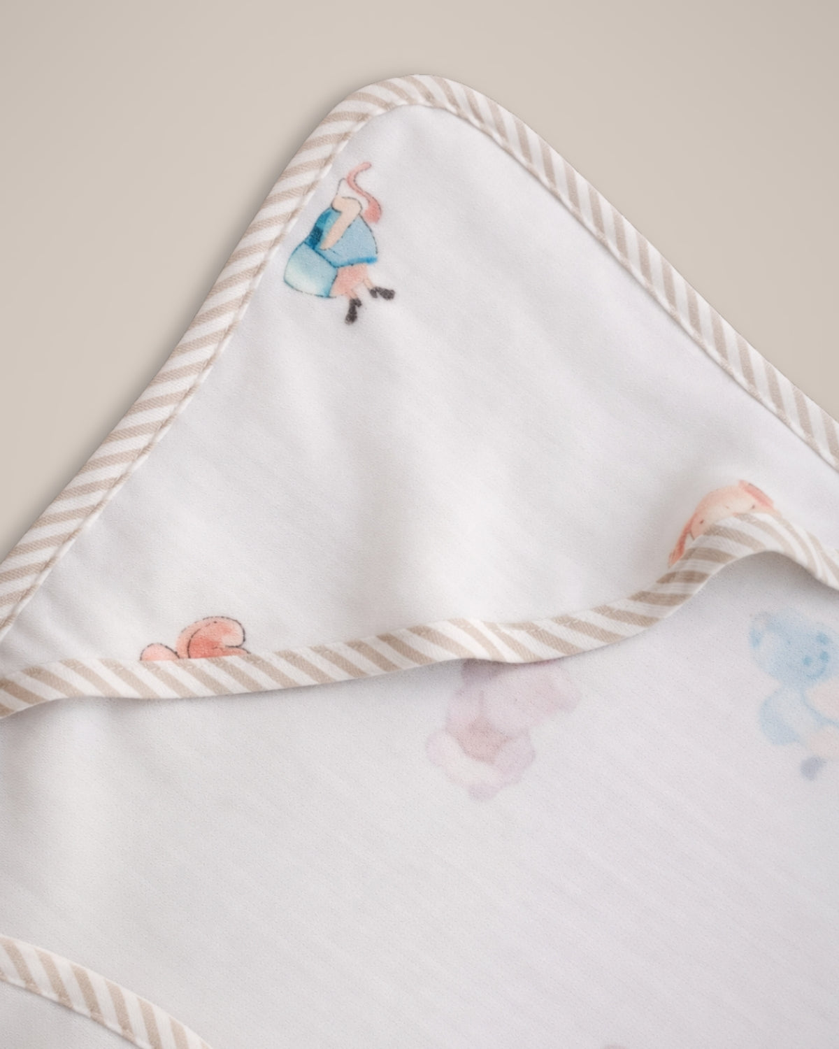 Hooded 80x80 cm Bamboo Towel | Mice