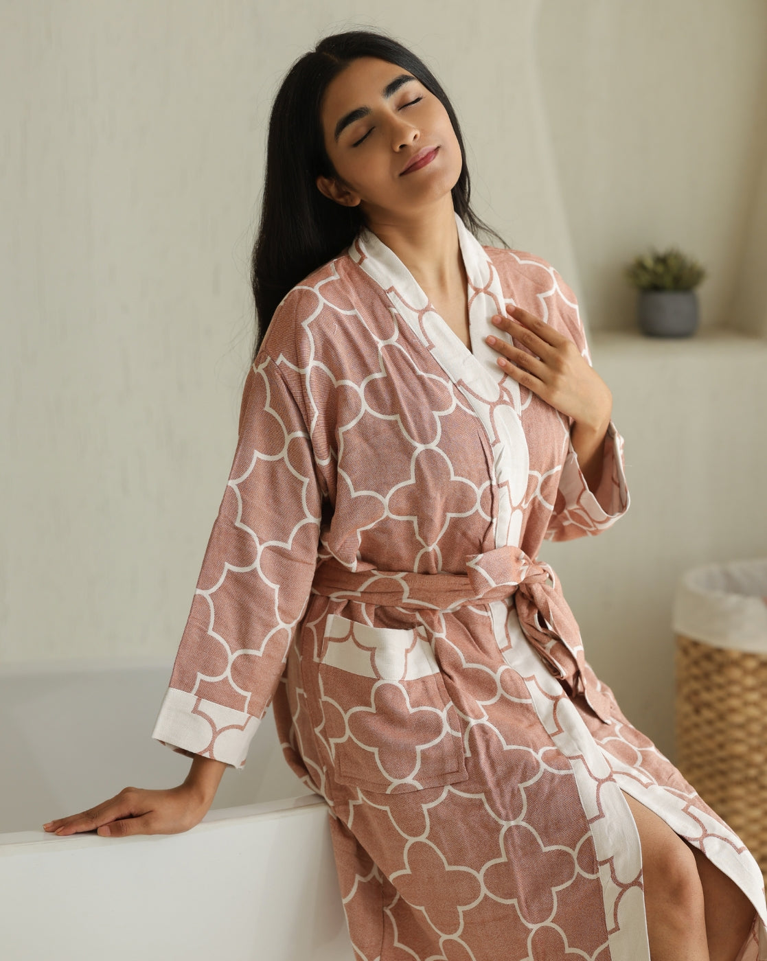 Quatrefoil Jacquard Bamboo Bathrobes | Rust