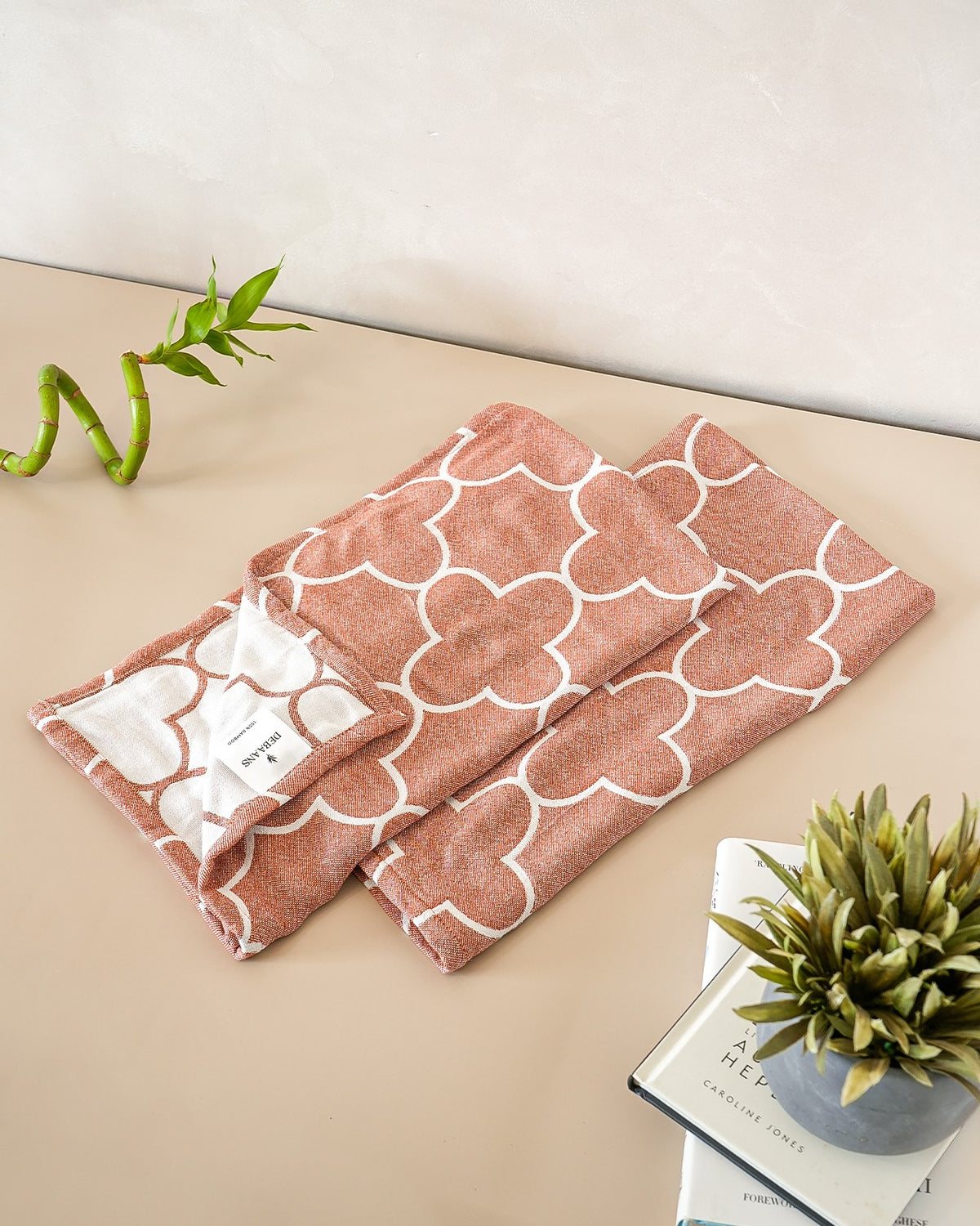 Set of 2 Hand Towels + 1 Bath Towel | Quatrefoil Jacquard | Rust