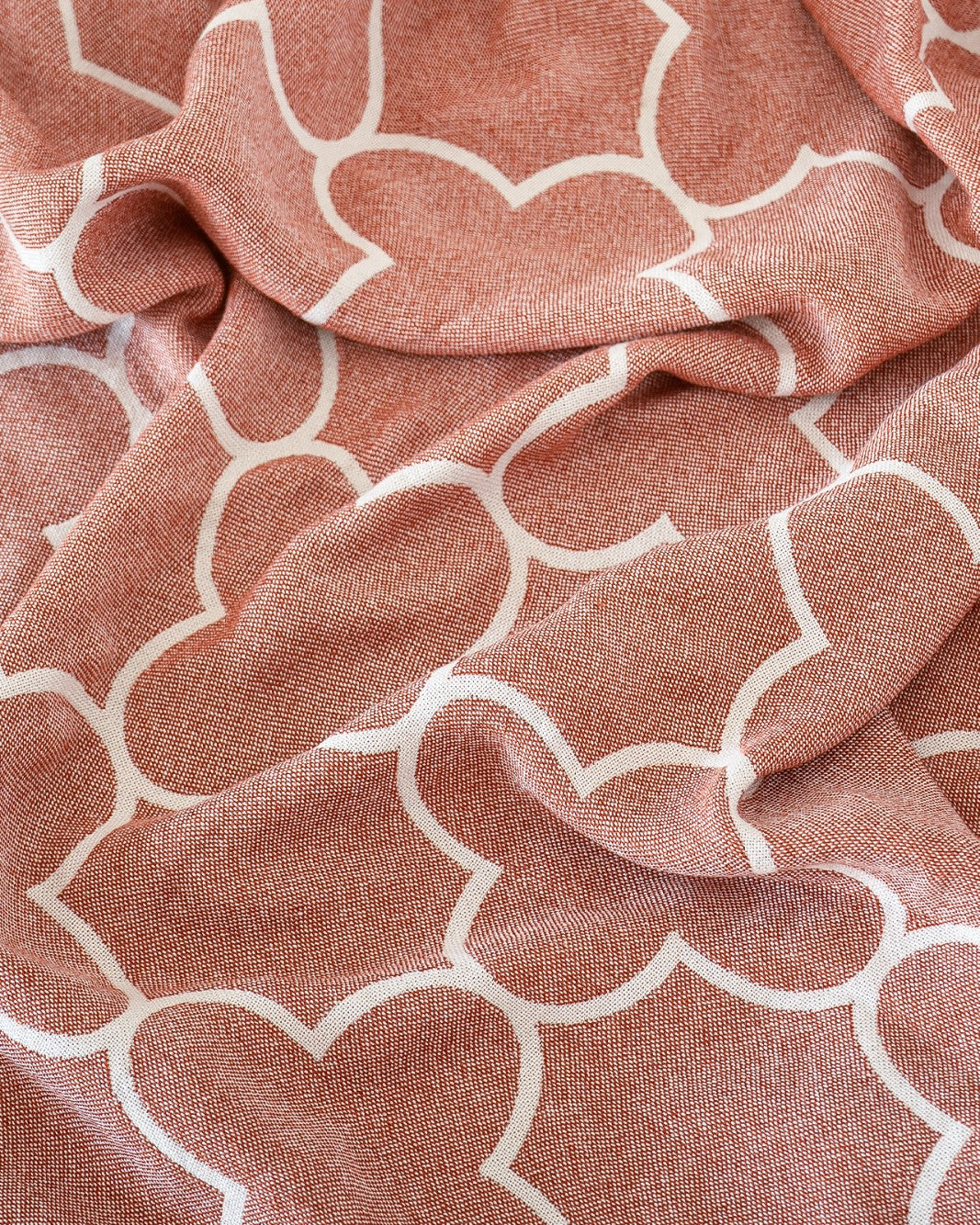 Set of 2 Hand Towels + 1 Bath Towel | Quatrefoil Jacquard | Rust