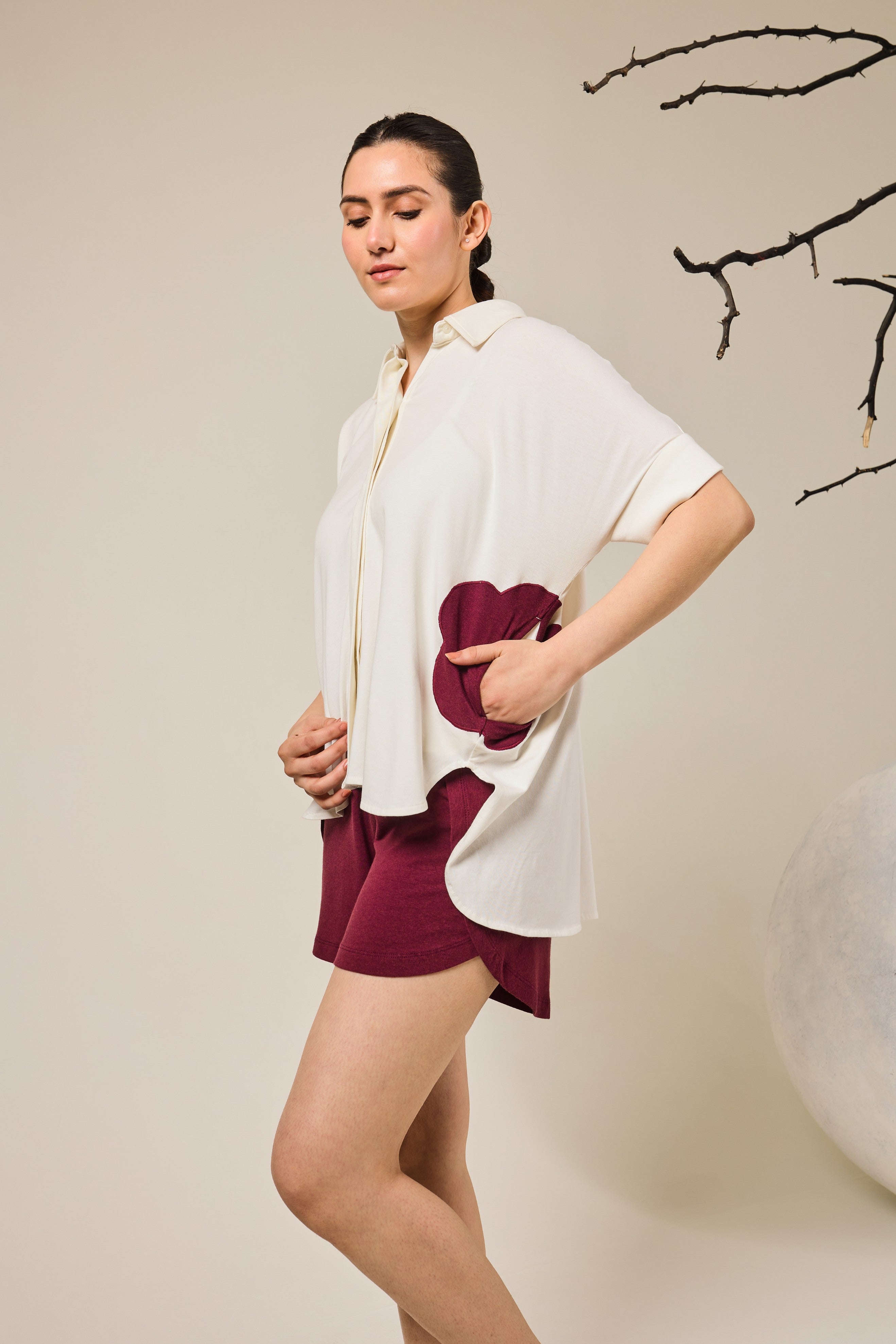 Juno Contrast Flower Patach Pocket shorts set – White & Wine