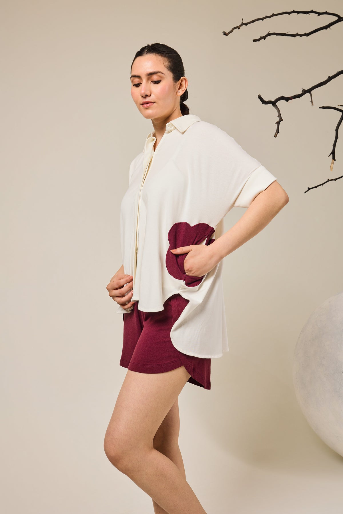 Juno Contrast Flower Patach Pocket shorts set - White & Wine