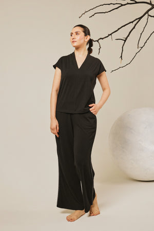 Lila Ultimate Capri Set – Black