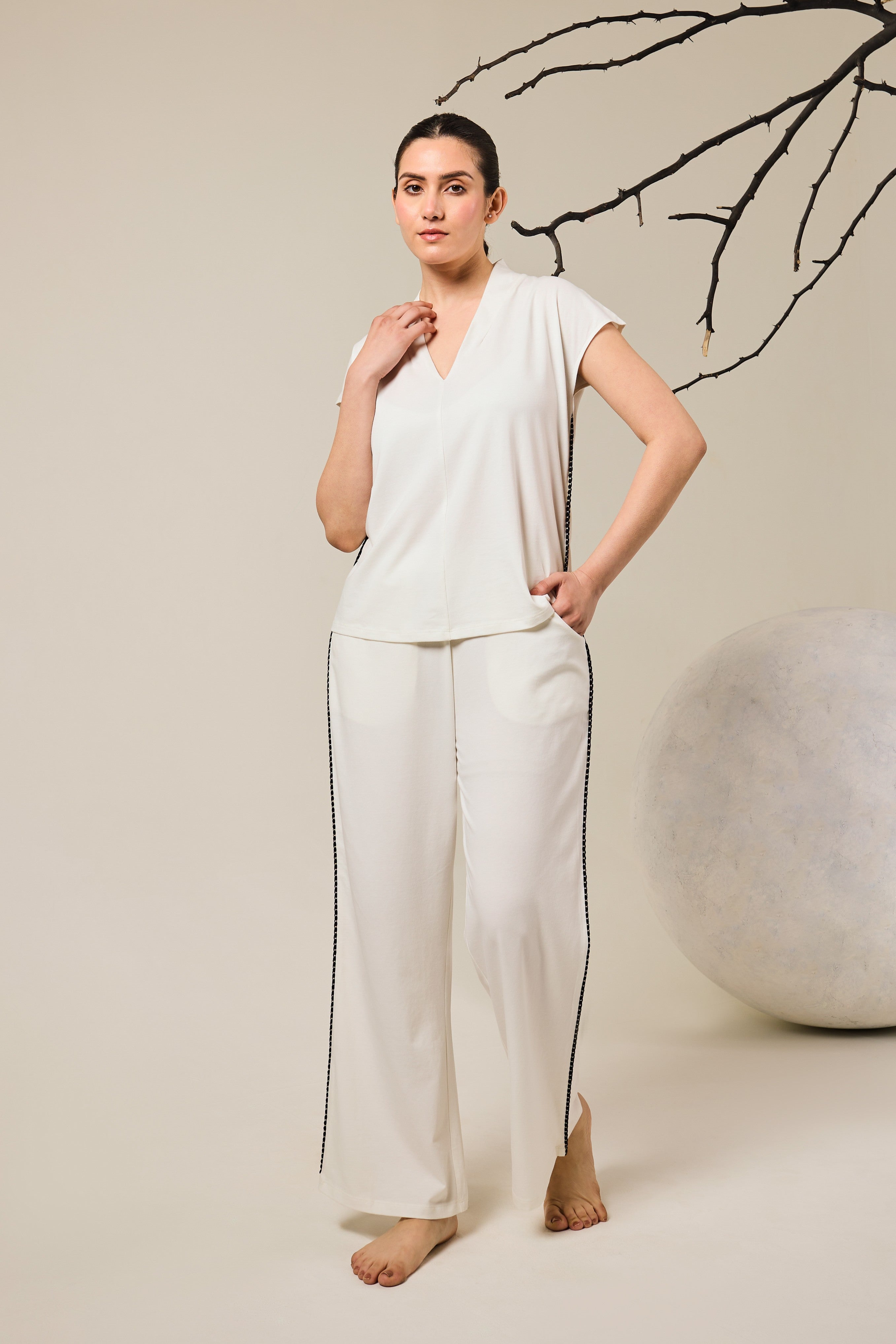 Lila Ultimate Capri Set – White