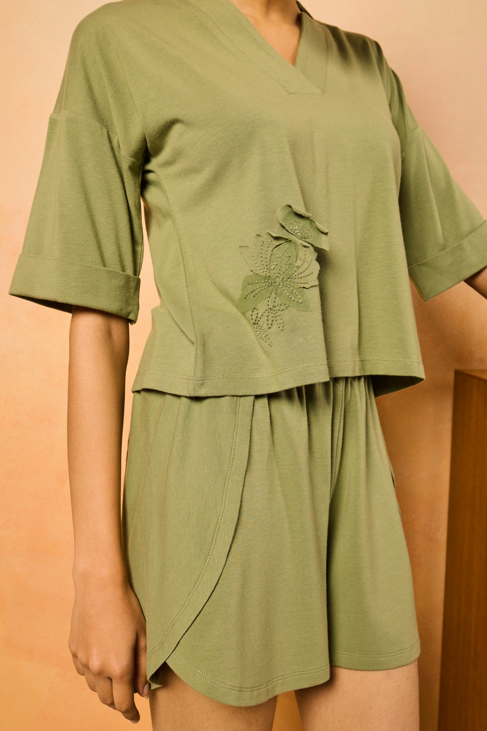 Mila V neck shorts set – Olive