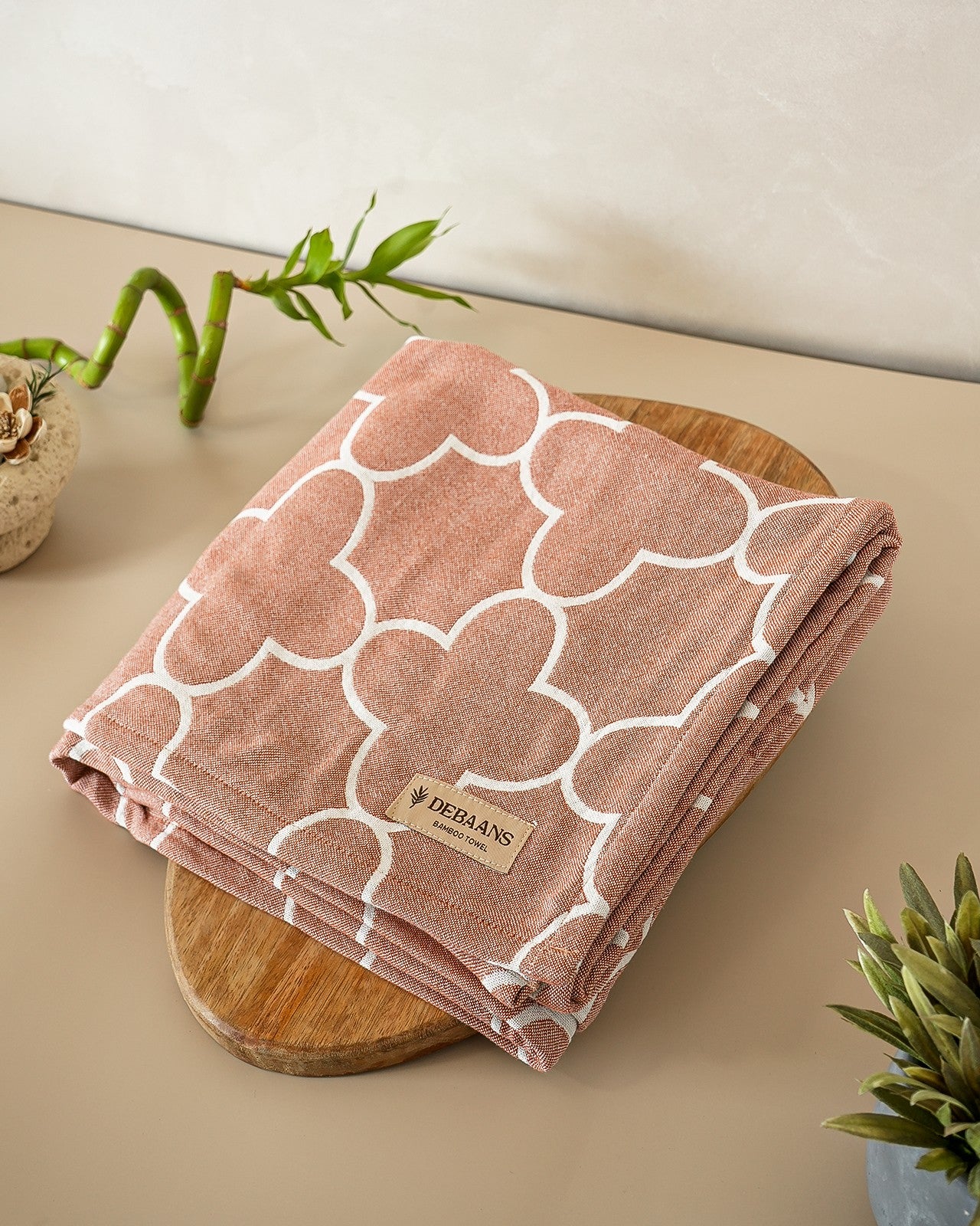 Quatrefoil Jacquard Bamboo Bath Towel | Rust