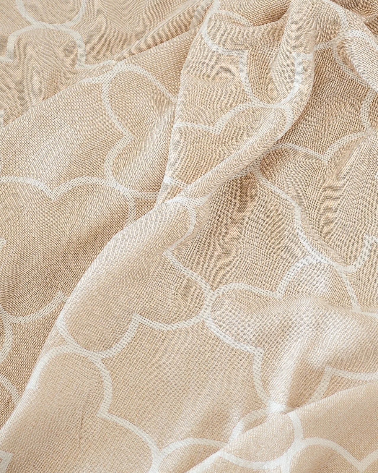 Quatrefoil Jacquard Bamboo Bath Towel | Sand