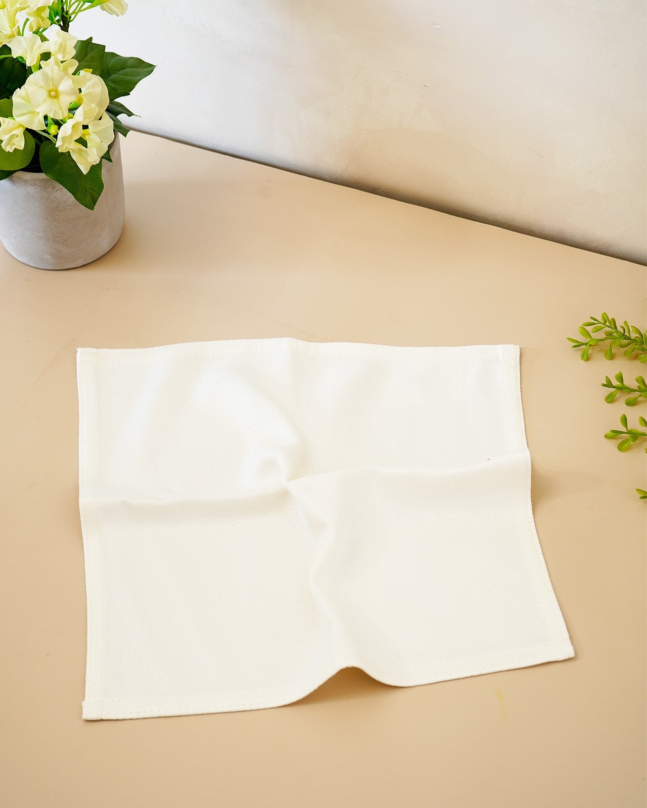 Set of 4 Bamboo Face Towels | White