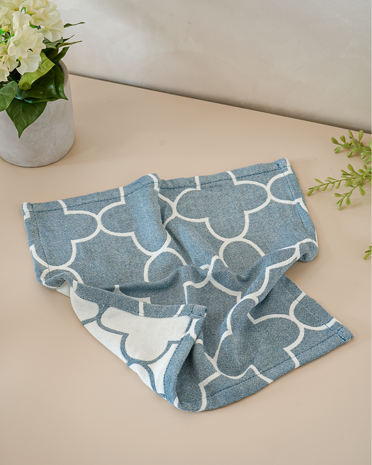Set of 2 Face Towels | Quatrefoil Jacquard | Ocean