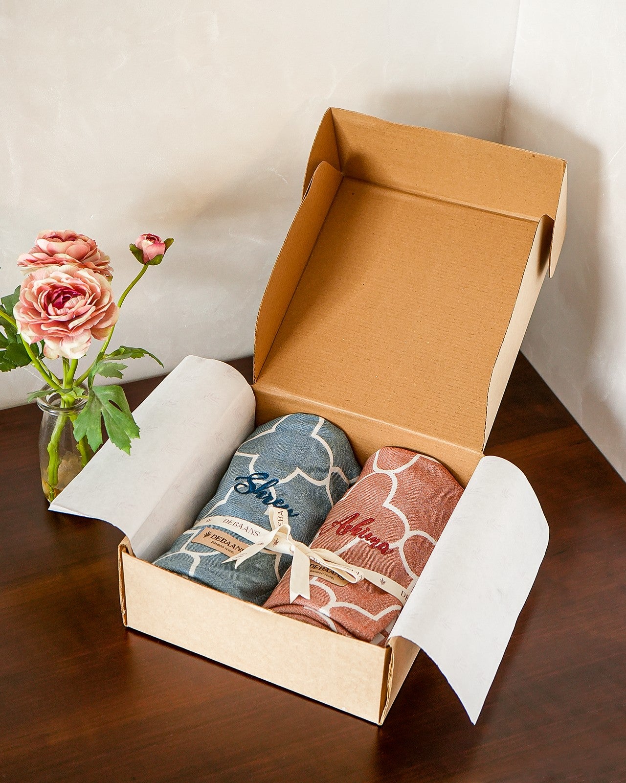 Gift Set of 2 Jacquard Bamboo Bath Towels