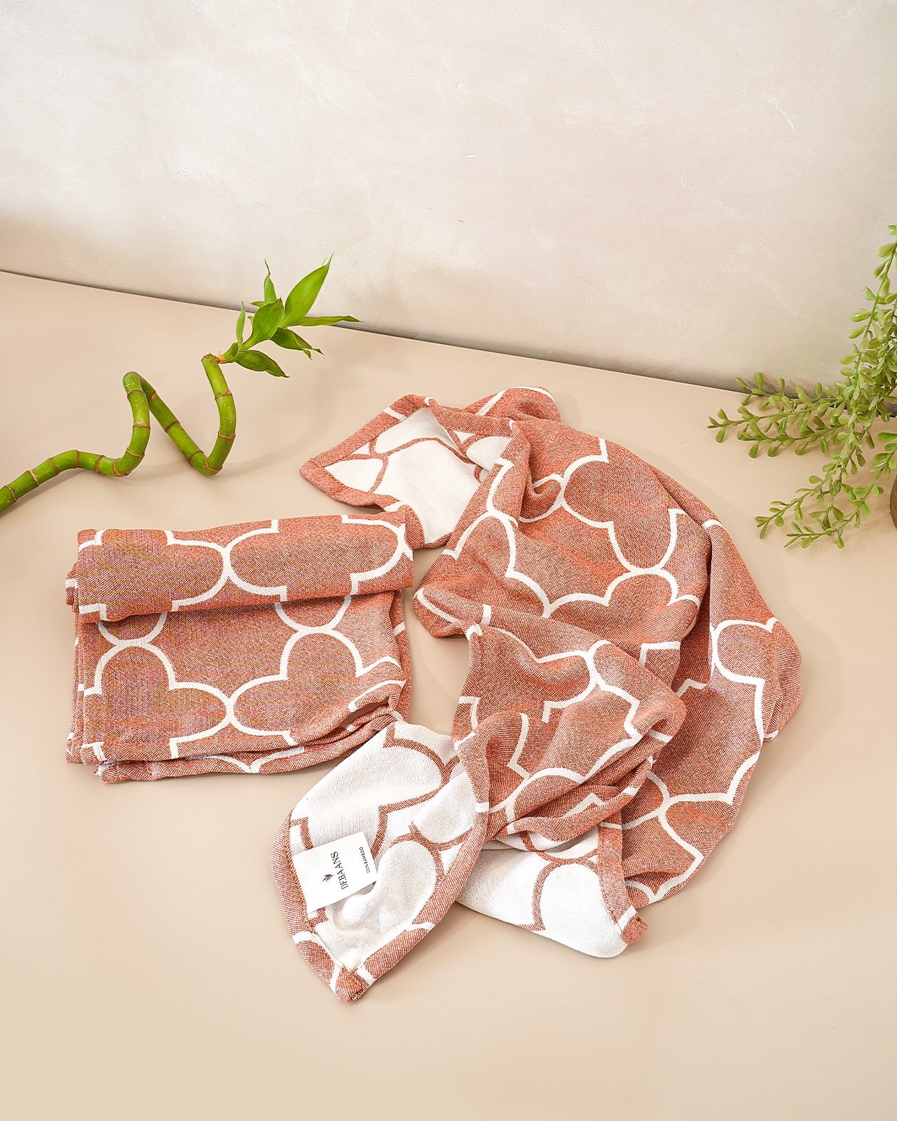 Set of 2 Hand Towels | Quatrefoil Jacquard | Rust