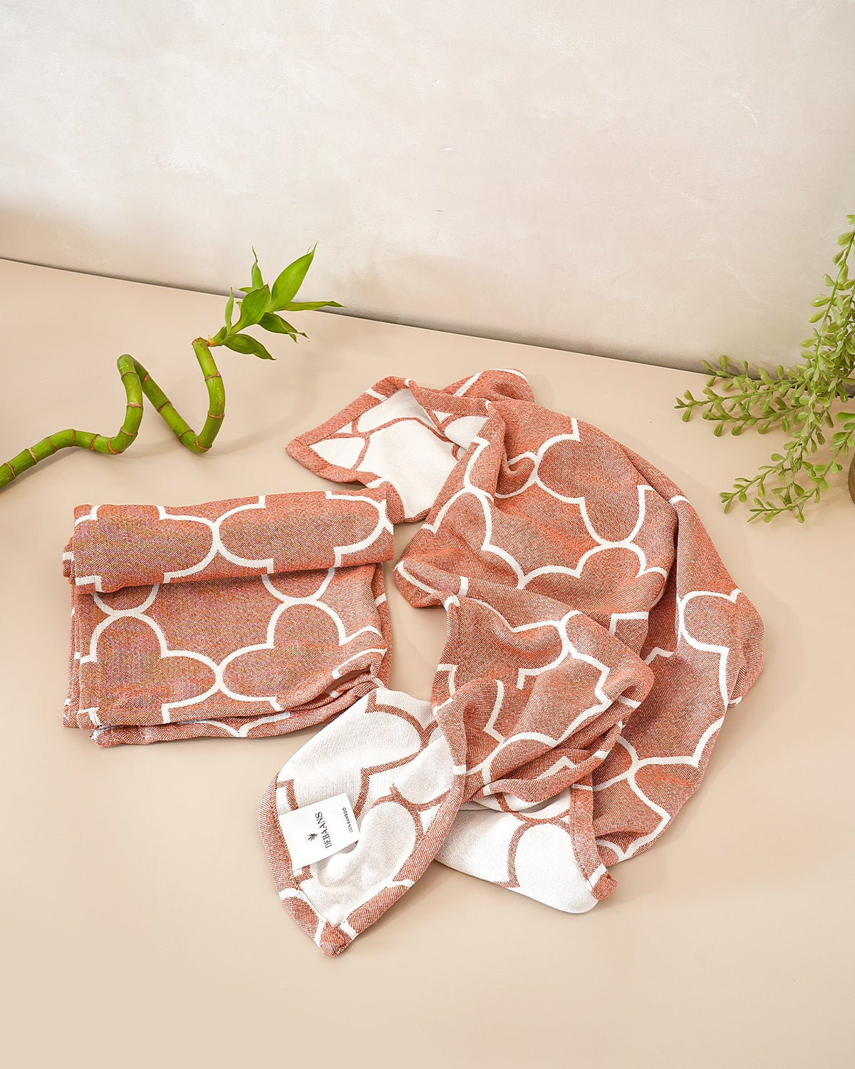 Set of 2 Hand Towels | Quatrefoil Jacquard | Rust