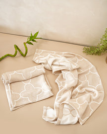 Set of 2 Hand Towels | Quatrefoil Jacquard | Sand