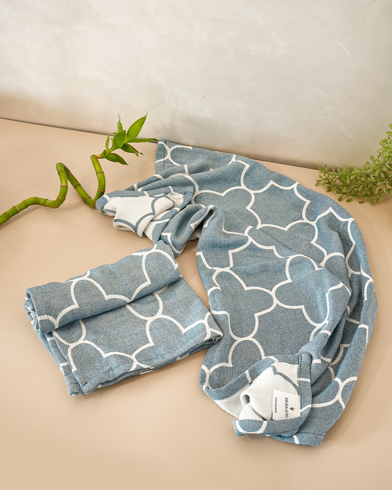 Set of 2 Hand Towels | Quatrefoil Jacquard | Ocean