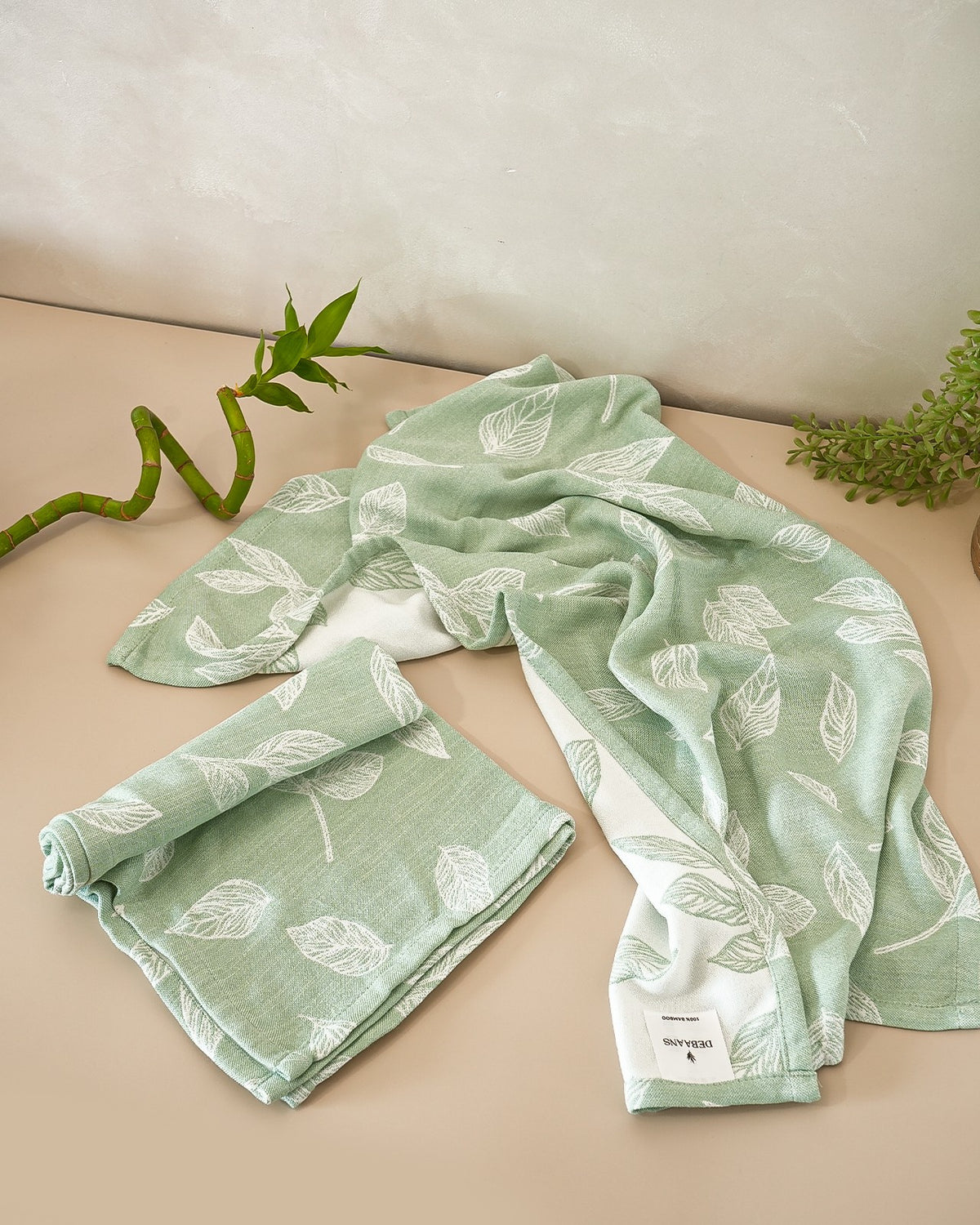 Set of 2 Hand Towels | Botanica Jacquard | Meadow Green
