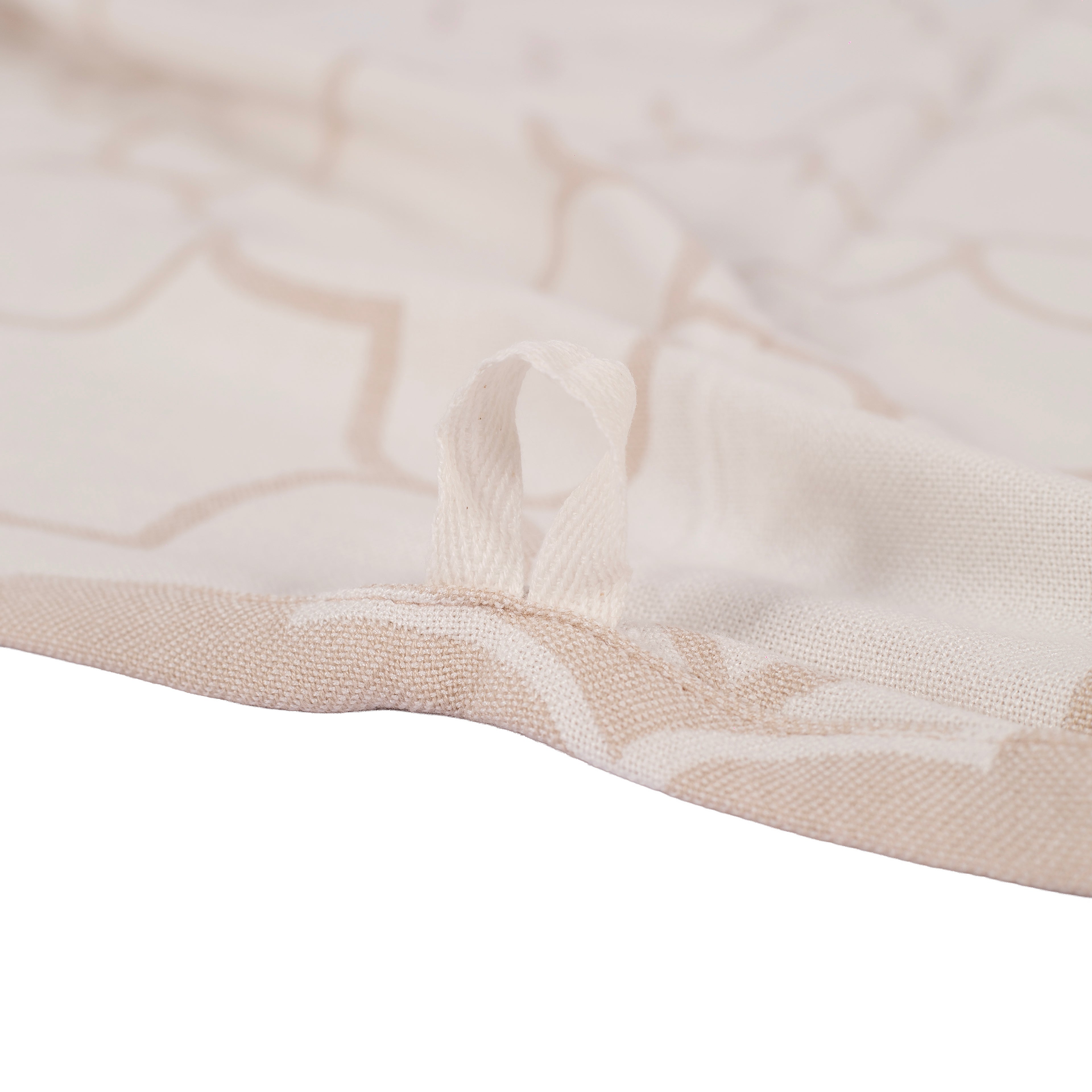 Quatrefoil Jacquard Bamboo Bath Towel | Sand